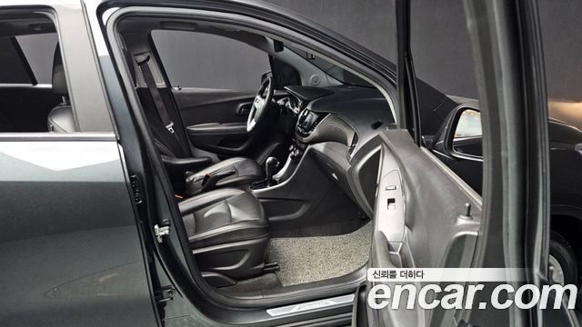 Chevrolet Korea Trax 2018 — photo 11