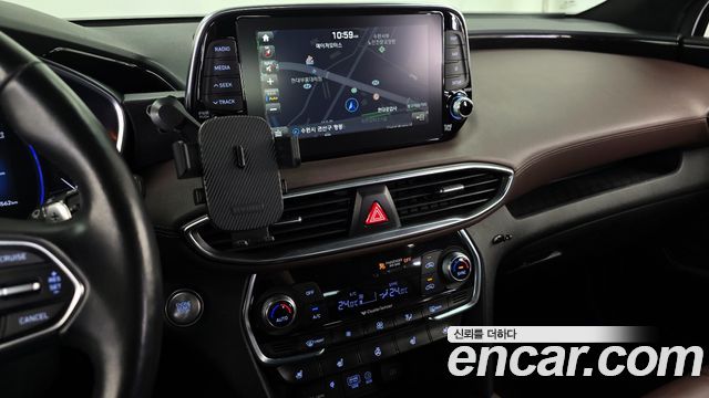 Hyundai Santafe 2019 — photo 14