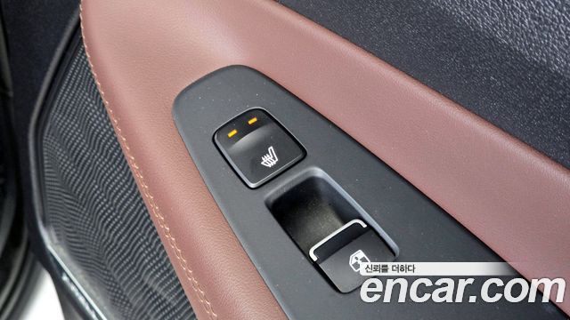 Hyundai Santafe 2019 — photo 18