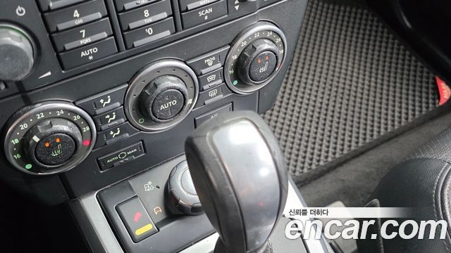 Land Rover Freelander 2010 — photo 9