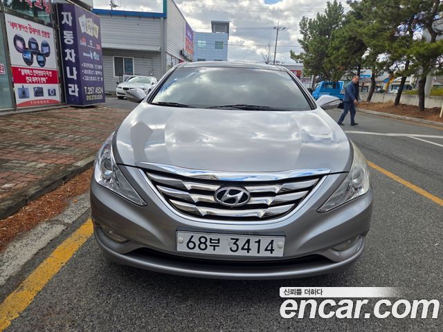 Hyundai Sonata 2010 — photo 3