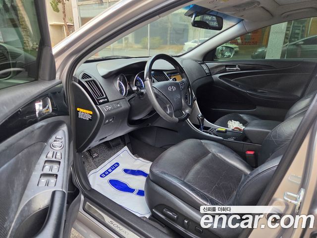 Hyundai Sonata 2010 — photo 7