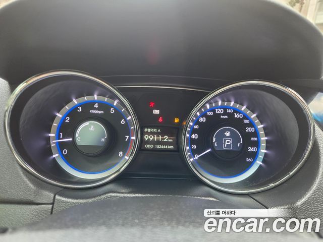 Hyundai Sonata 2010 — photo 8