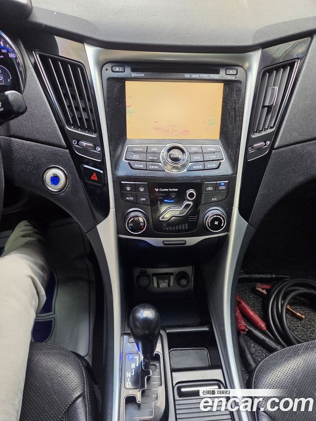 Hyundai Sonata 2010 — photo 9