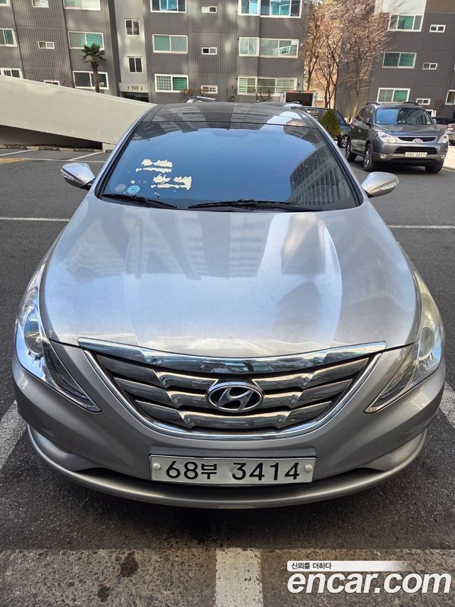 Hyundai Sonata 2010 — photo 18