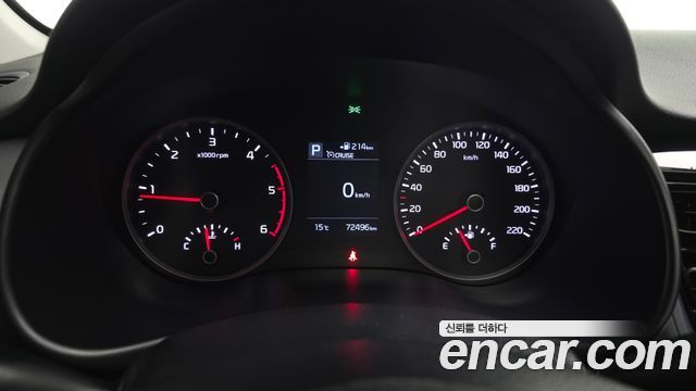 Kia Stonic 2019 — photo 8