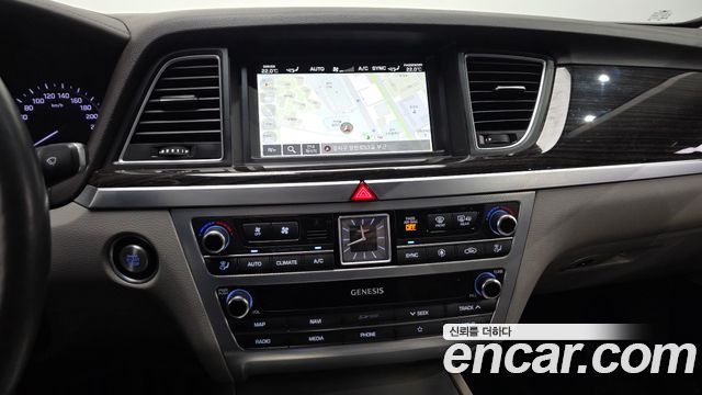 Genesis G80 2020 — photo 14