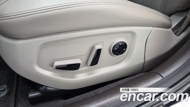 Genesis G80 2020 — photo 18