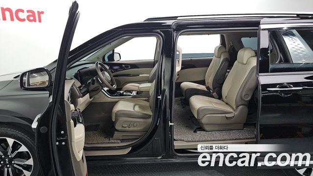 Kia Canival 2021 — photo 10