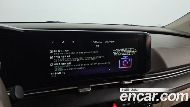 Kia Canival 2021 — photo 17