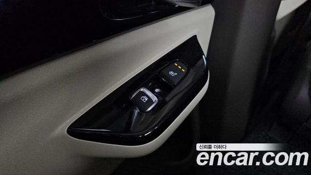 Kia Canival 2021 — photo 19
