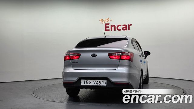 Kia pride 2015 — photo 4