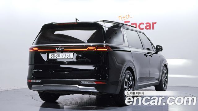Kia Canival 2022 — photo 2