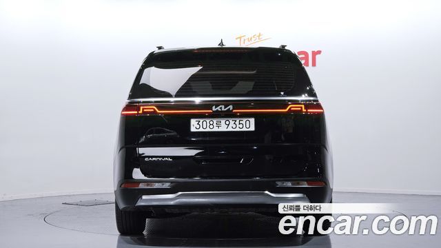Kia Canival 2022 — photo 4