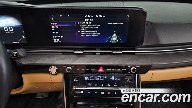 Kia Canival 2022 — photo 18