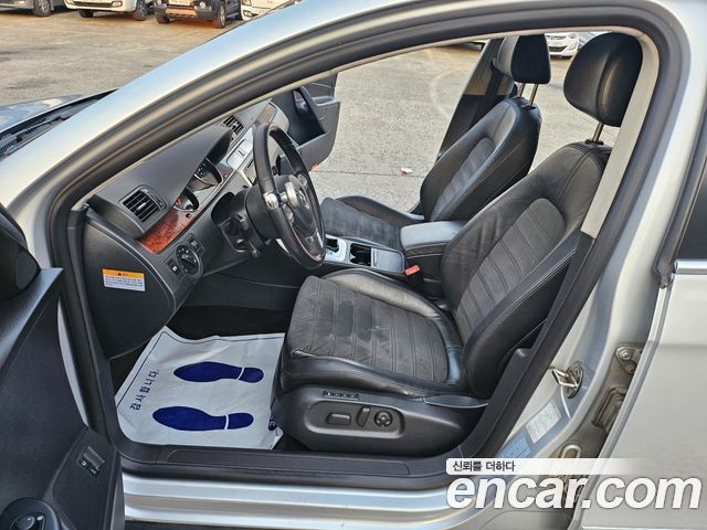 Volkswagen Passat 2011 — photo 7