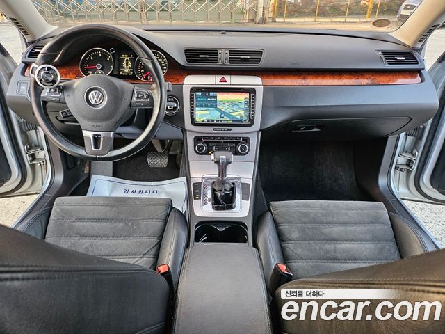 Volkswagen Passat 2011 — photo 13