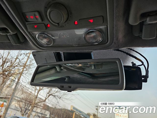Volkswagen Passat 2011 — photo 19