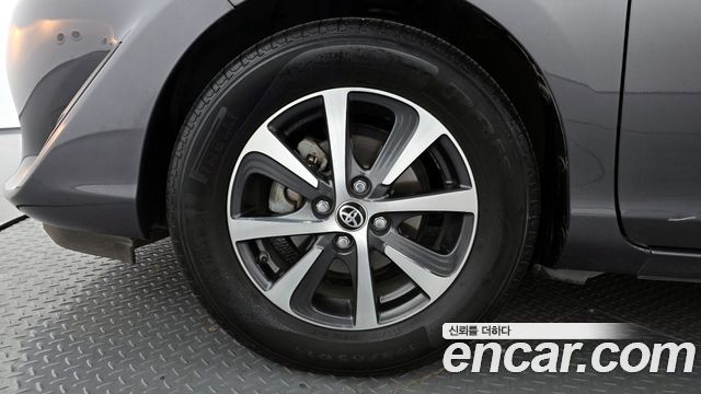 Toyota Prius 2018 — photo 5