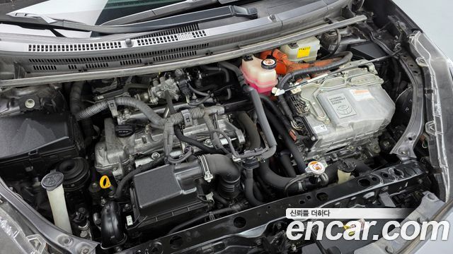 Toyota Prius 2018 — photo 6