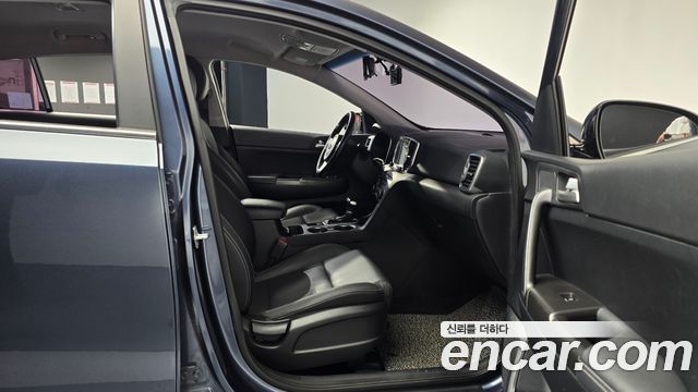 Kia Sportage 2018 — photo 11