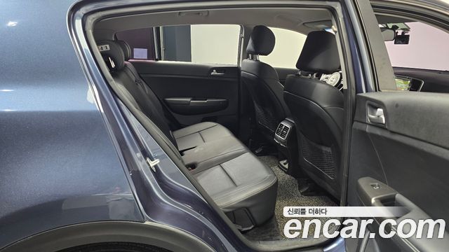 Kia Sportage 2018 — photo 12