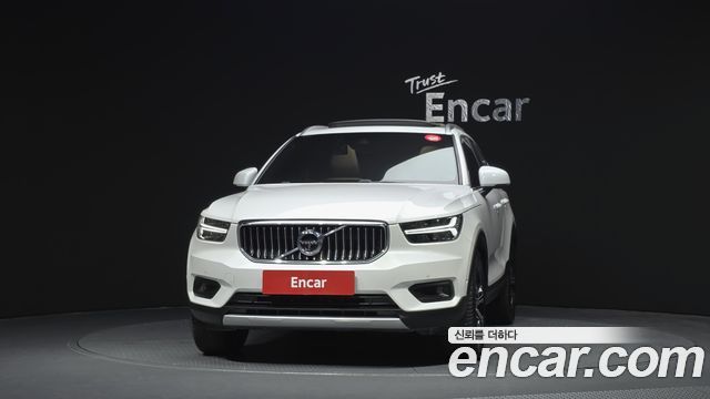 Volvo XC40 2022 — photo 3
