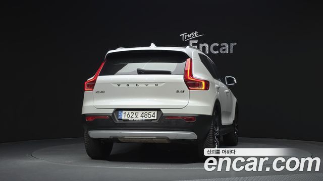 Volvo XC40 2022 — photo 4