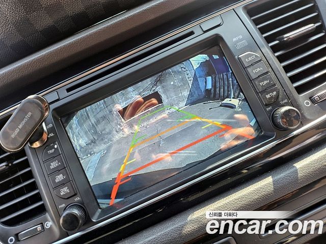Kia Canival 2015 — photo 16