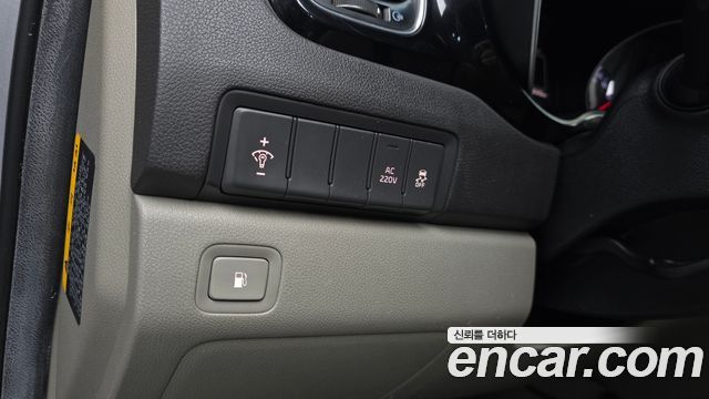 Kia Canival 2015 — photo 17