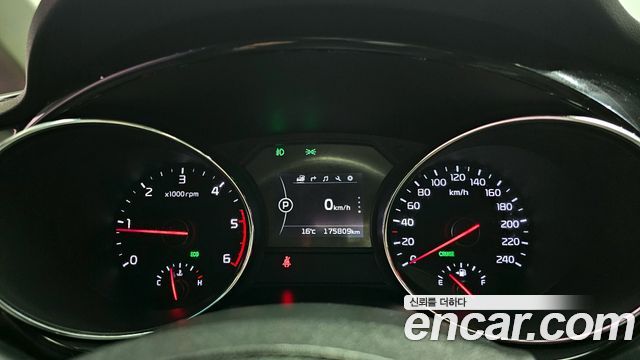 Kia Canival 2018 — photo 8