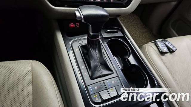Kia Canival 2018 — photo 9
