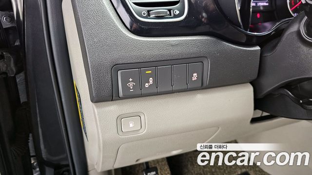 Kia Canival 2018 — photo 16