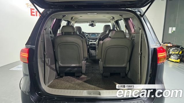 Kia Canival 2018 — photo 20