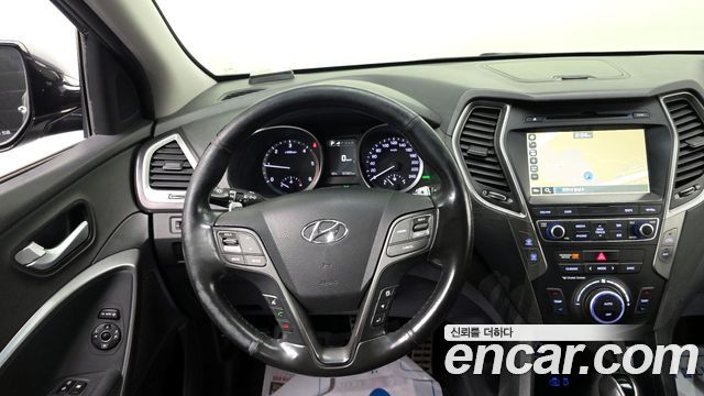 Hyundai Santafe 2017 — photo 14