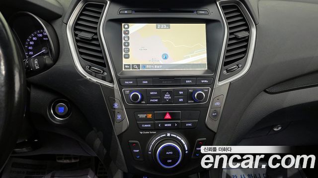 Hyundai Santafe 2017 — photo 15
