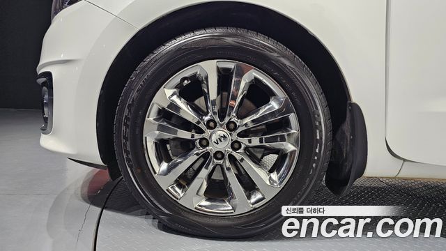 Kia Canival 2016 — photo 5