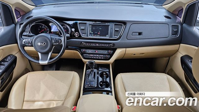 Kia Canival 2016 — photo 7