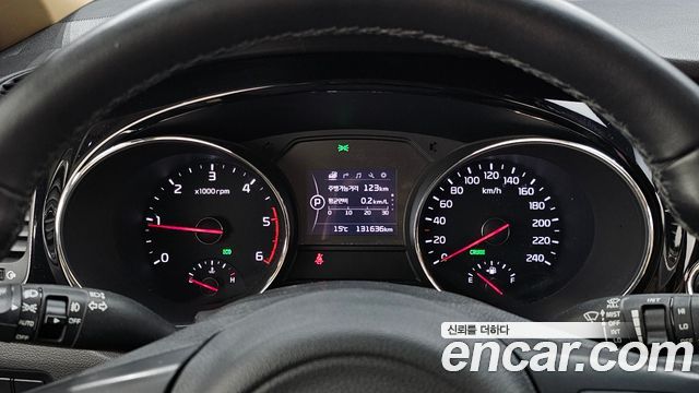 Kia Canival 2016 — photo 8