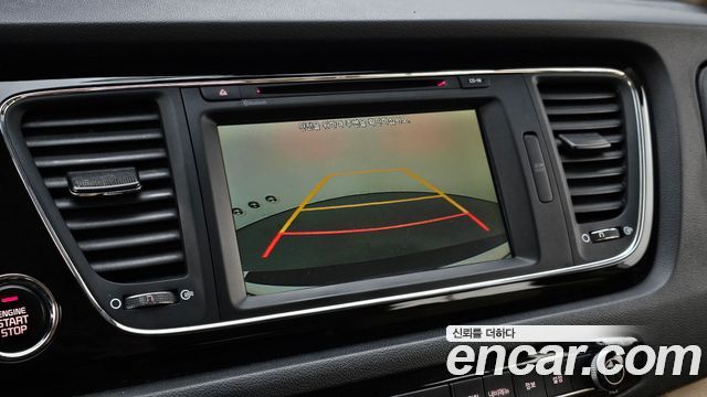 Kia Canival 2016 — photo 15