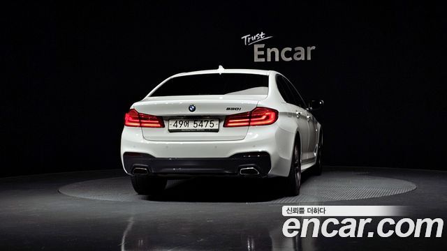 BMW 5-Series 2018 — photo 4