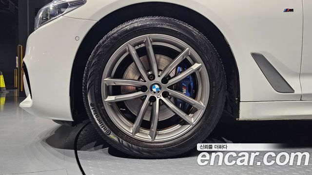 BMW 5-Series 2018 — photo 5