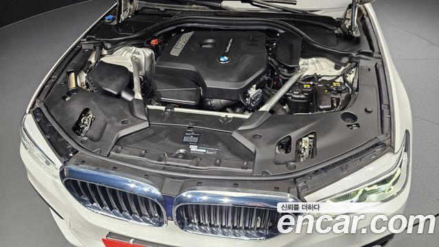 BMW 5-Series 2018 — photo 6