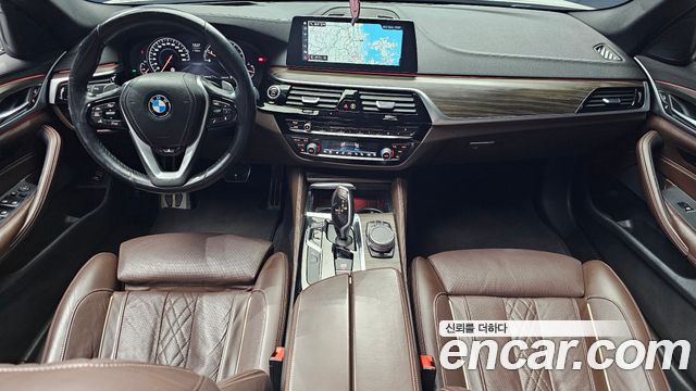 BMW 5-Series 2018 — photo 7