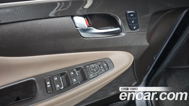 Hyundai Santafe 2019 — photo 13