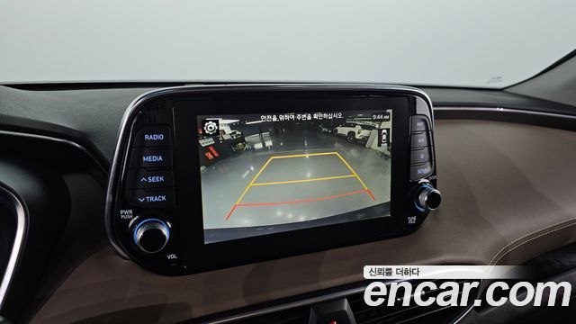 Hyundai Santafe 2019 — photo 17