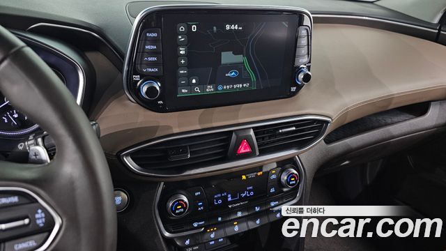 Hyundai Santafe 2019 — photo 18