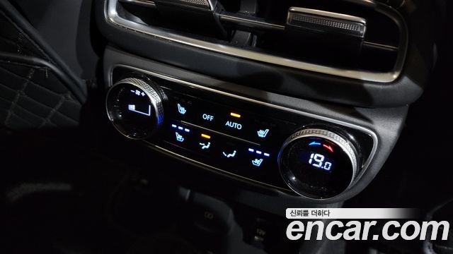 Genesis GV80 2020 — photo 18