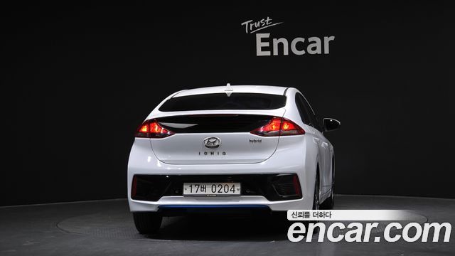 Hyundai Ioniq 2016 — photo 4