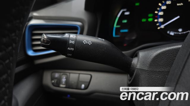 Hyundai Ioniq 2016 — photo 18